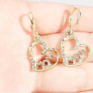 Mom 18k gold plated heart earrings